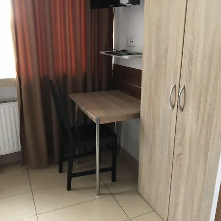 Moji Hotel 2*