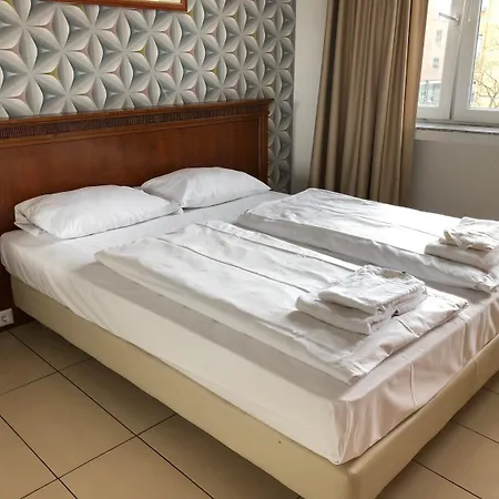 Moji Hotel